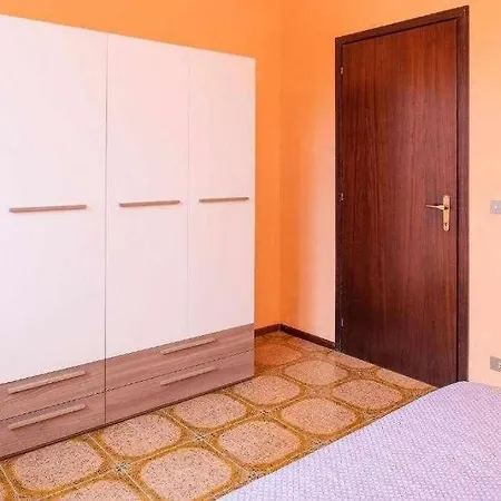 Fronte Apartment *