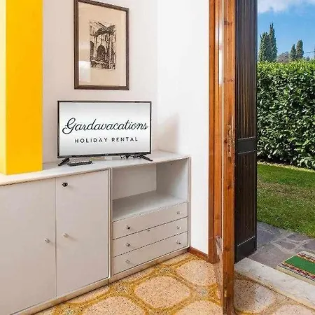 Fronte Apartment *